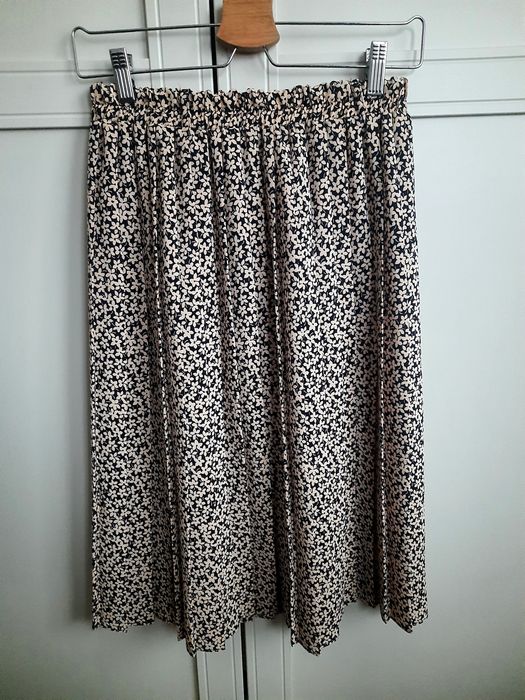 Spódnica midi w kwiatki