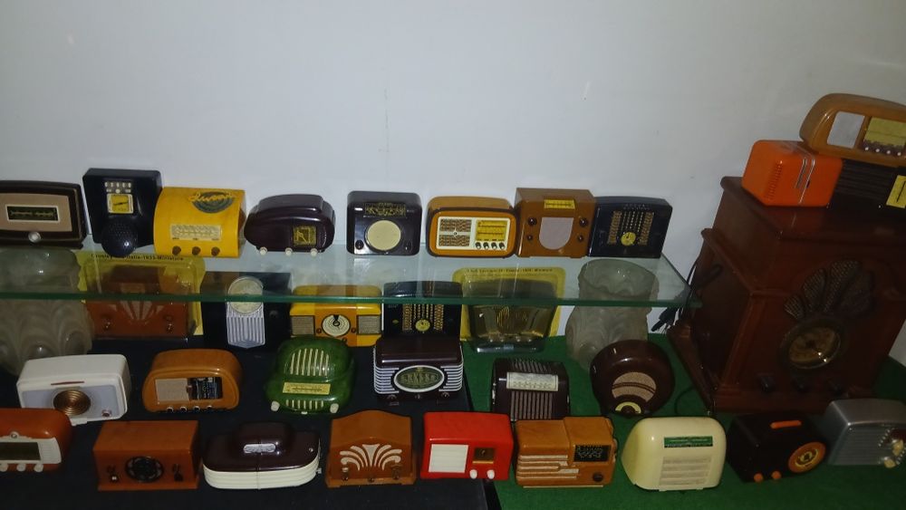 Colecao 33  radio  poe 250 €