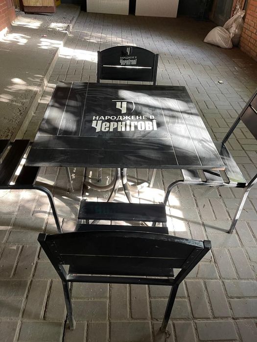 Продам набор мебели стол +стулья деревянные Черниговское.