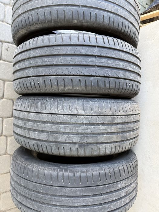 Opony Pirelli  225/55/17 Cena za komplet