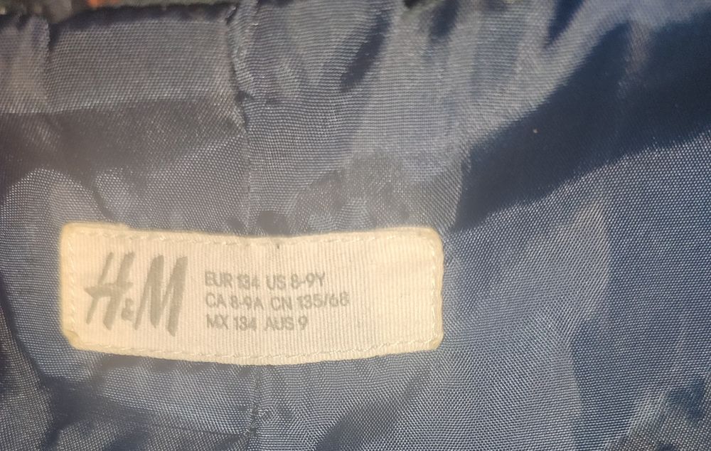 Продам куртку на мальчика