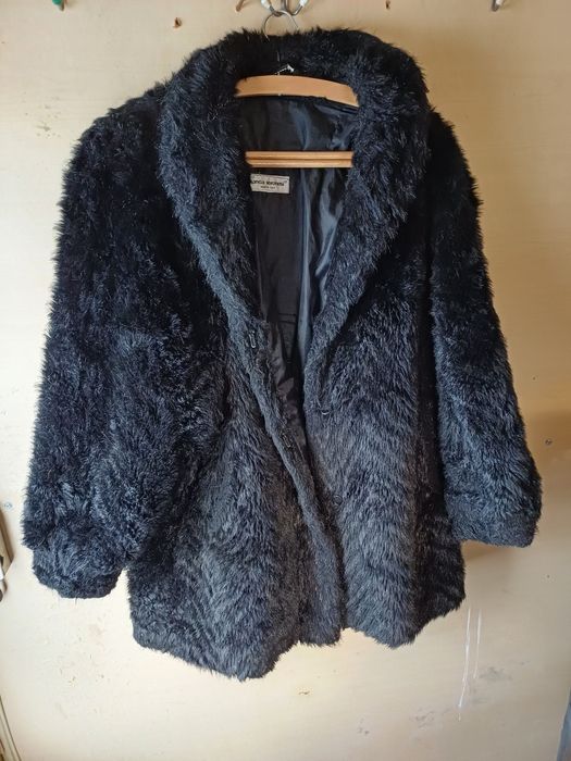 Czarne sztuczne futro damskie franca veronesi kurtka płaszcz włoski