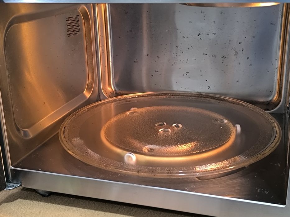 Micro-ondas Combinado Inverter Panasonic NN-CT57JMBPQ