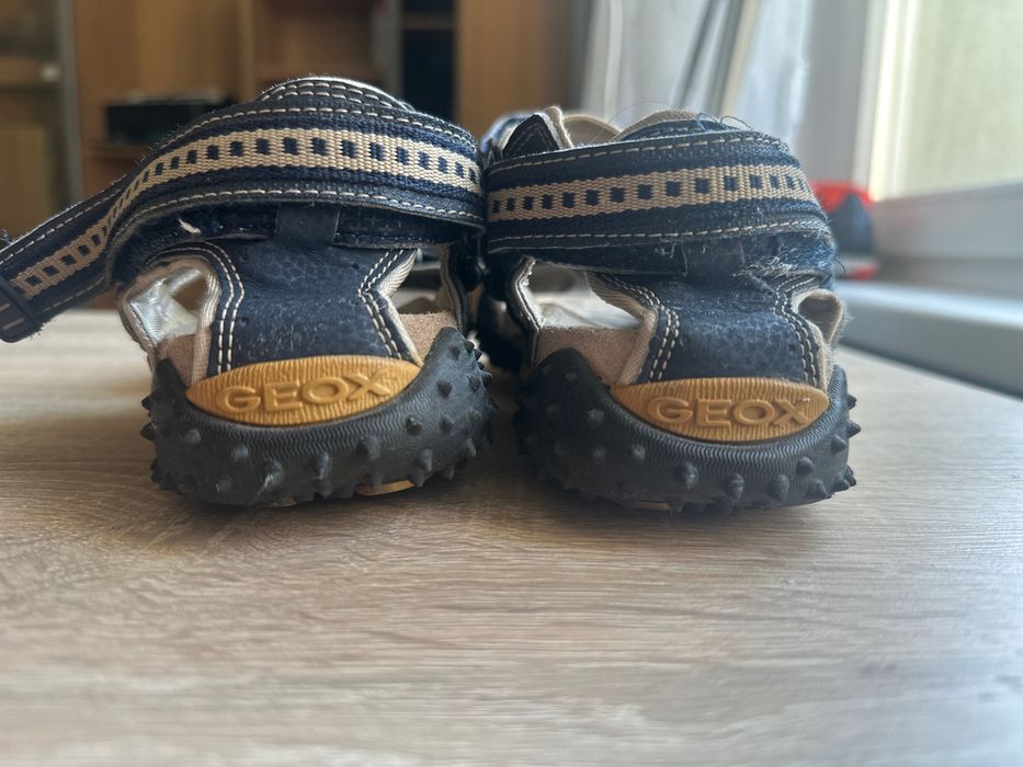 Sandały Geox  36