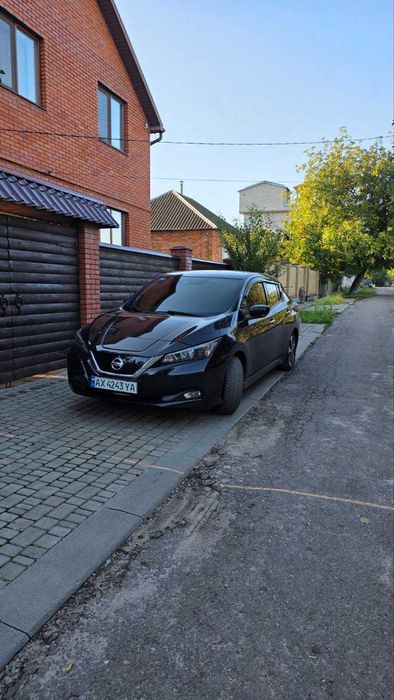 Продам Nissan Leaf, 2018, II покоління, 40 батарея, гарний стан, повна комплектація,