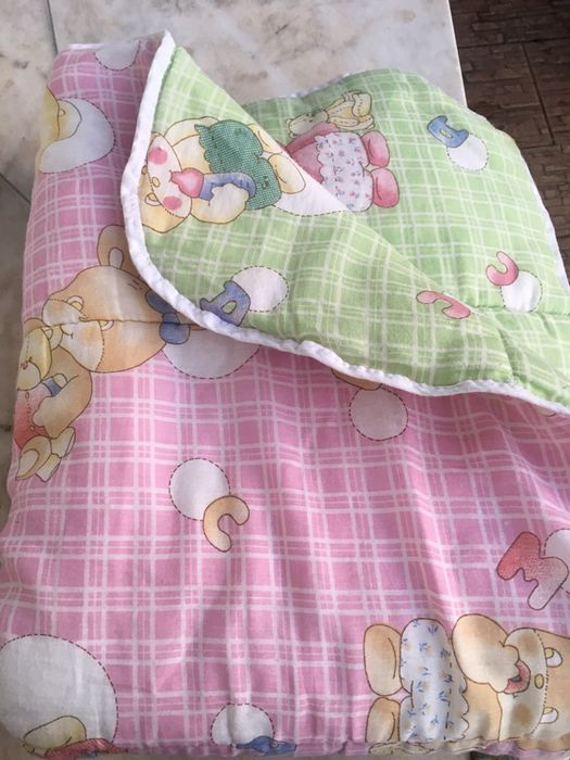 Edredons para cama de berco