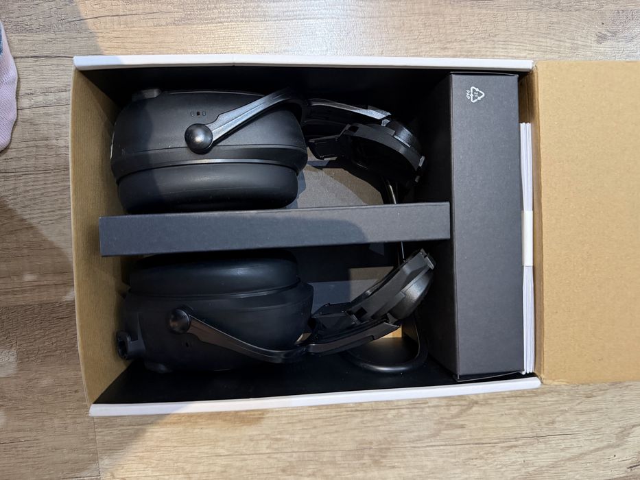 Sena Cast słuchawki montowane na kask