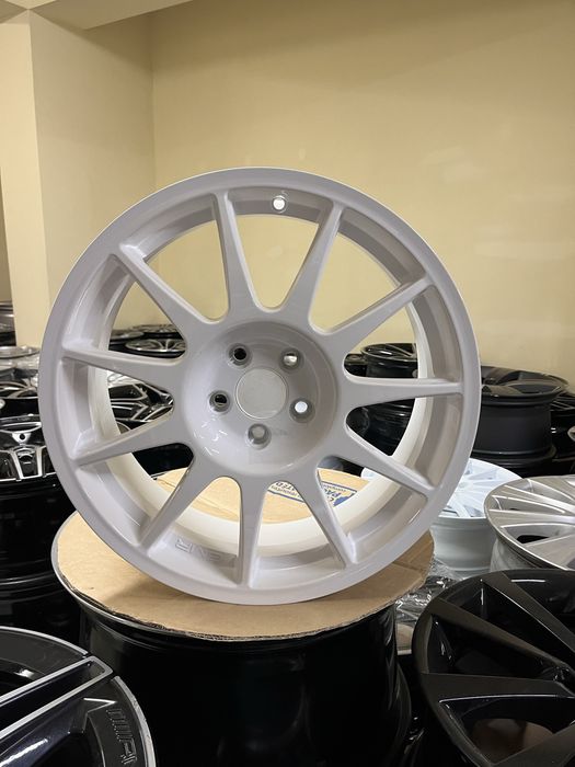 Jantes 17” 5x100 Estilo Speedline Corse Brancas Audi Vw Seat Skoda