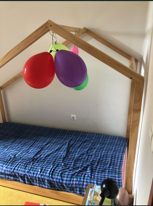 Cama em madeira para crianças