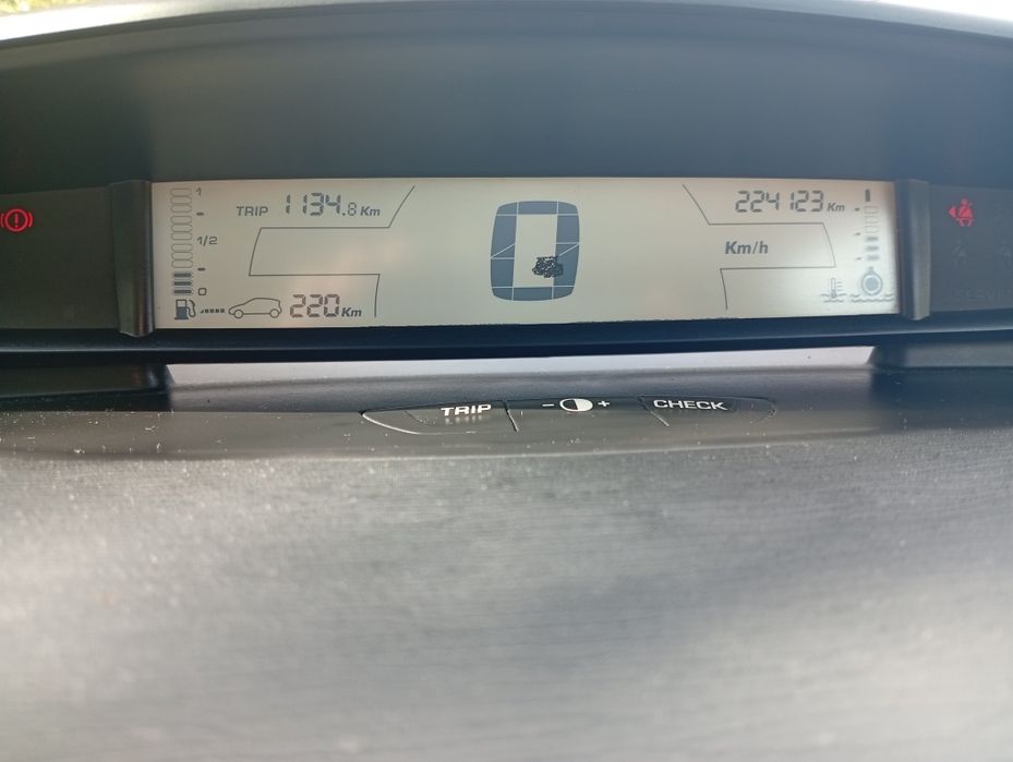 Citroën C4 — fotografia 8