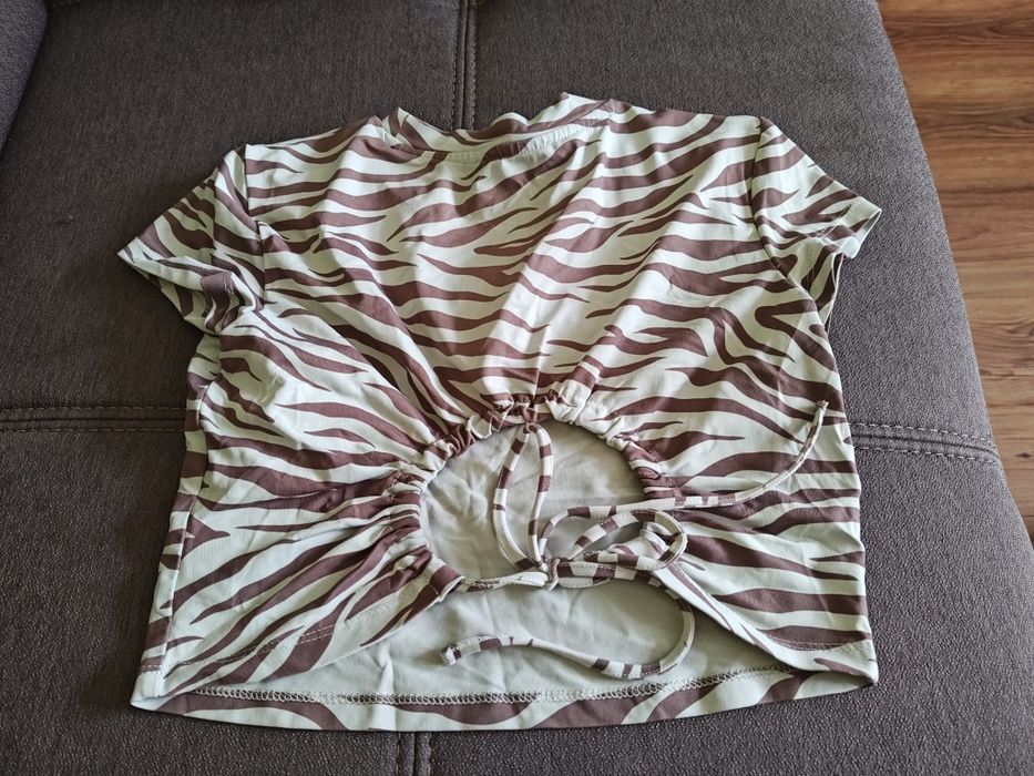 Top damski wiązany na plecach