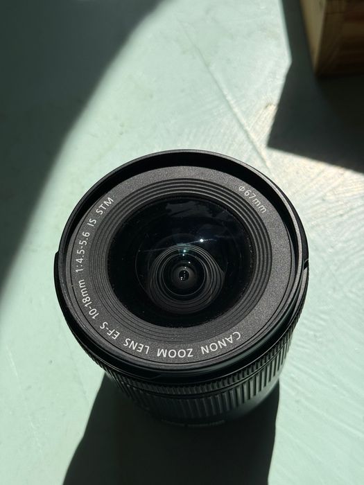 Obiektyw CANON EF-S 10-18 mm f/4.5-5.6 IS STM
