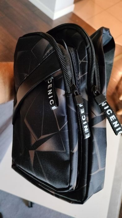 Torba męska przez ramię na klatkę piersiową wodoodporna