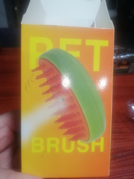 Массажная щётка с паром для кота