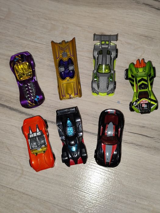 Hot Wheels track builder