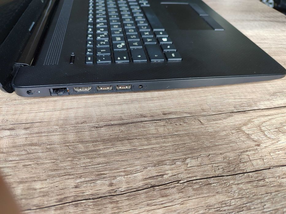 Laptop HP 17-ca1205ng Ryzen 5/8GB DDR4/SSD/HDD/Win 10/11