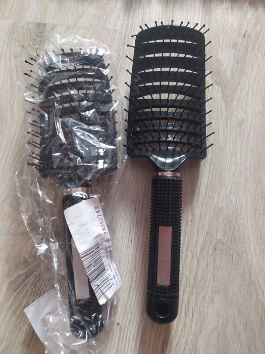 Dwie nowe szczotki
