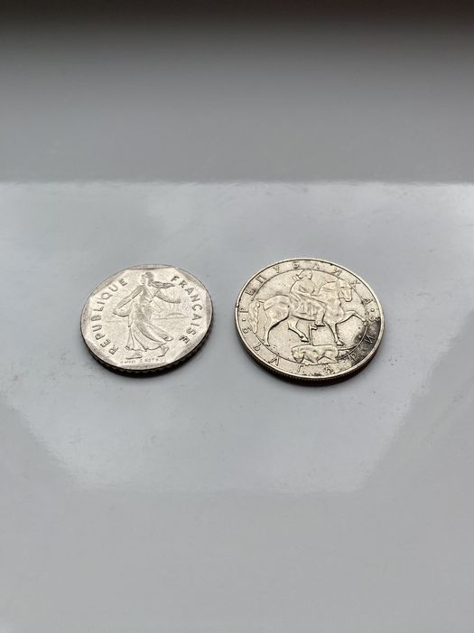 Монета/2 Francs 1979 France/Франки Франція/10 Лева 1992 Бьлгария