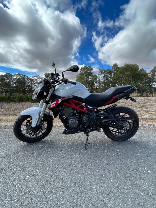 Benelli 302s como nova