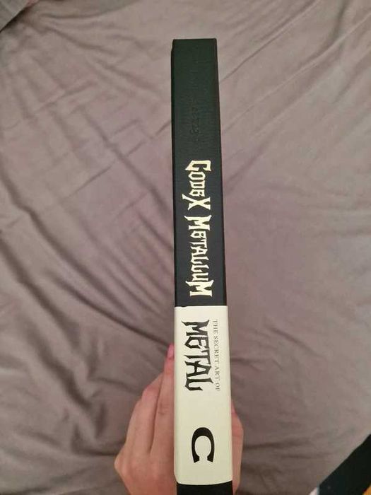 Livro Codex Metallum - Art of Metal Covers