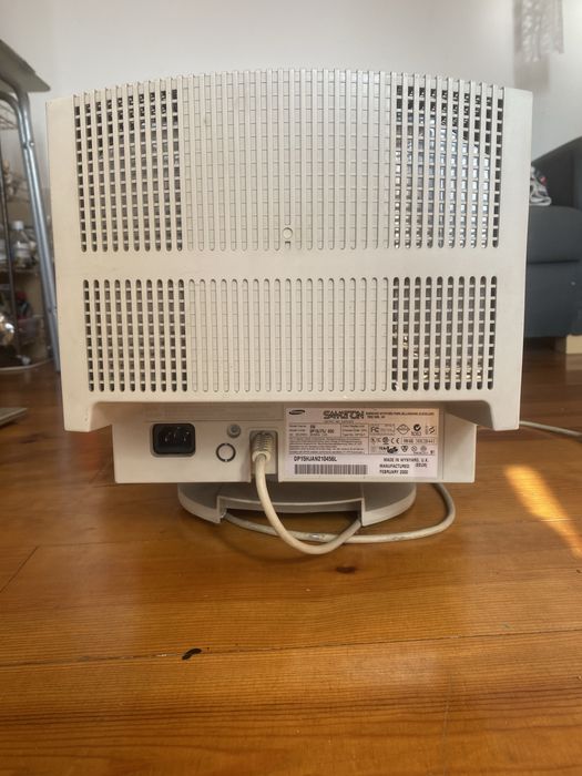 Ecrã de computador SAMTRON