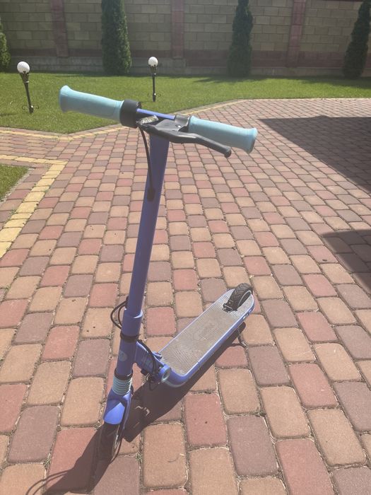 Продам електросамокат Ninebot Kids