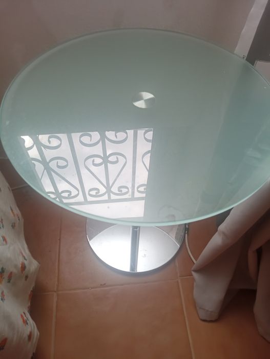 Mesinha como nova vidro resistente