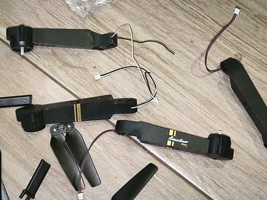 Braços + Motores + Hélices para Drone Eachine E58 / JY019