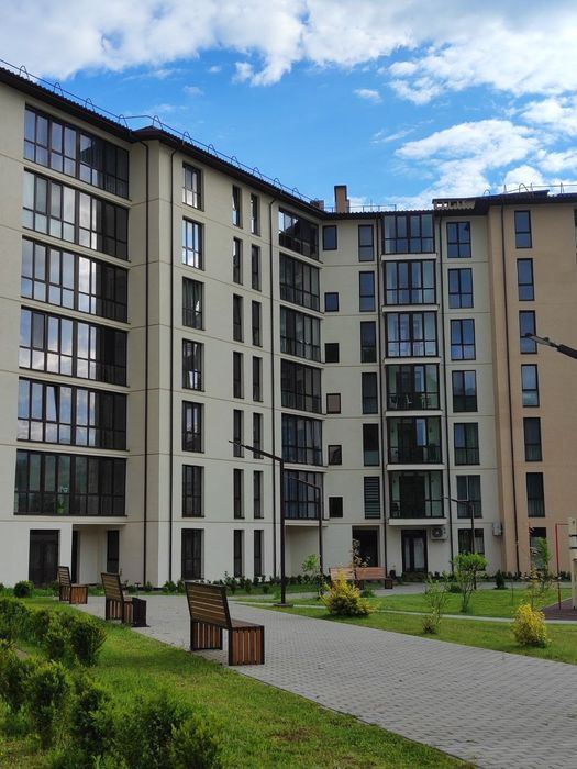 Продаємо апартамент в ЖК "Сонячний квартал" Закарпатської