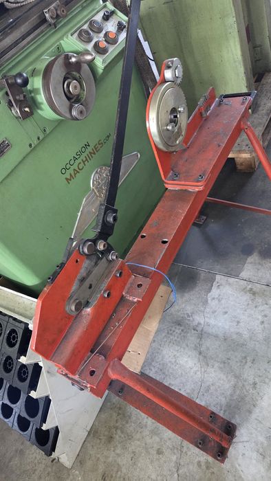 Maquina de cortar guilhotina e maquina de cravar tubos