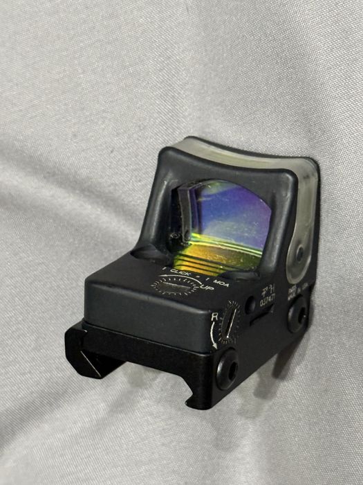Trijicon RMR®7.0 MOA Amber Dot коллиматорный (Aimpoint Eotech)