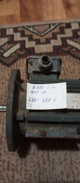 Електродвигуни-Асінхроні.