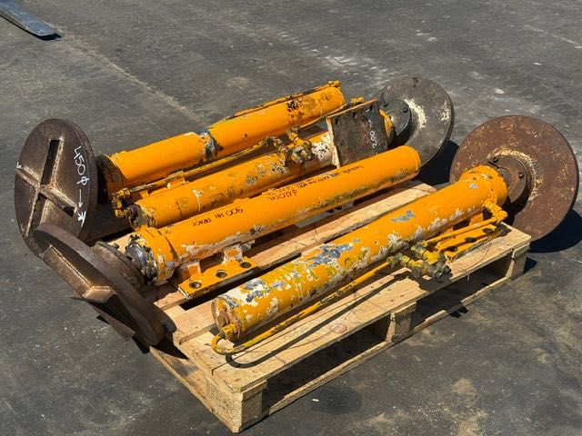 stabilizatory 4 szt używane do maszyn budowlanych waga maszyny 16 ton