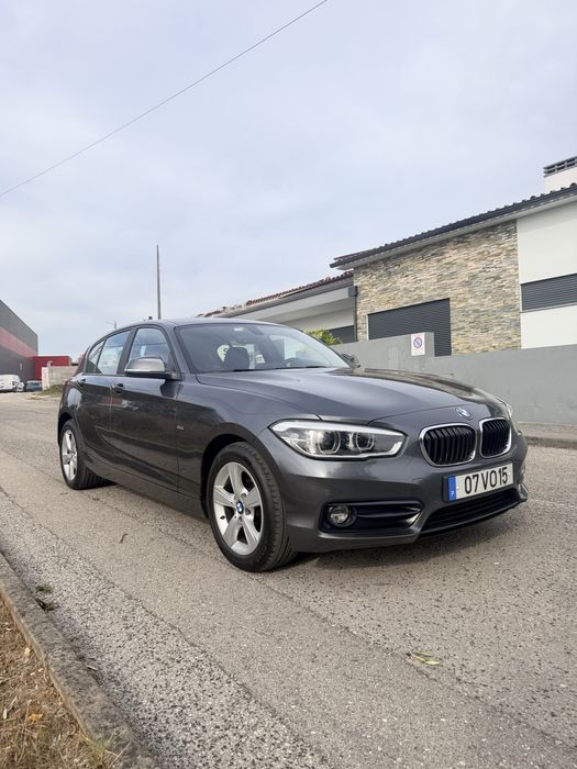 Bmw 116d EfficientDynamics Sport Line foto 2