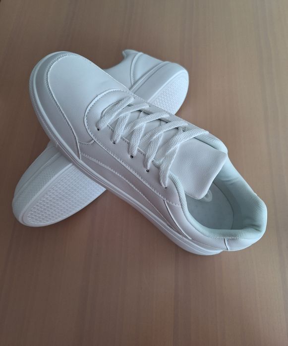 Białe damskie buty sportowe sneakersy  44,wkładka 28,3cm