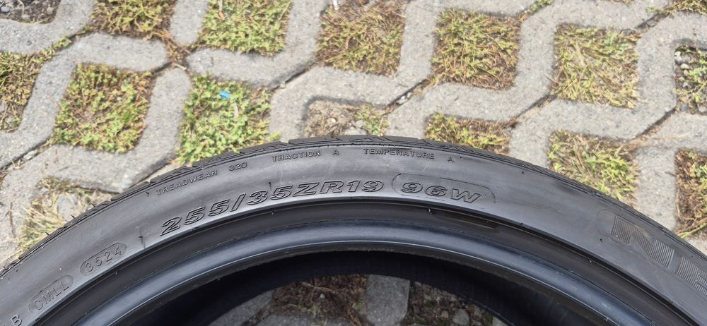 255/35zr19 96W Nexen NFera SU4 z 2024r.