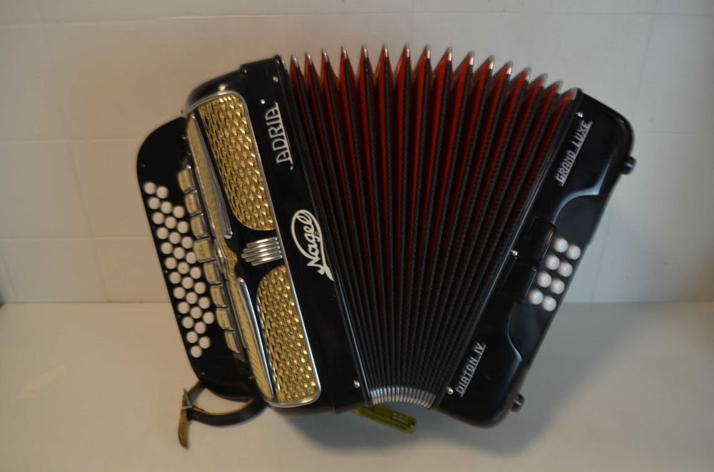 Concertina Adria C 4 voz. N 226