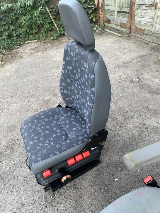 Сидение пилот Mercedes Sprinter Volkswagen LT сідушка пілот трактор