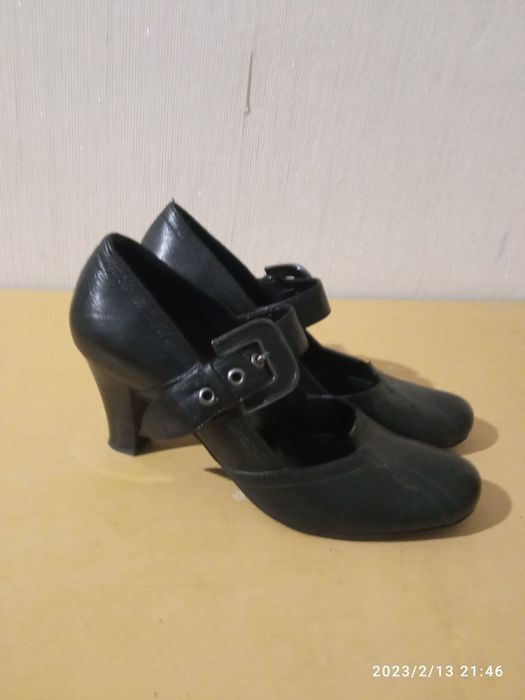 Кожаные женские  туфли