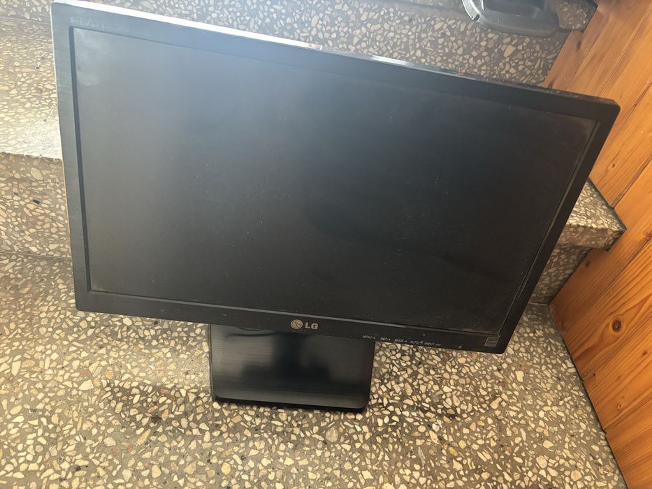 Monitor LG sprawny