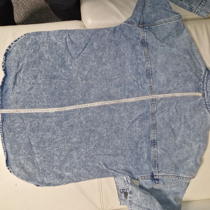 Продам джинсову рубашку