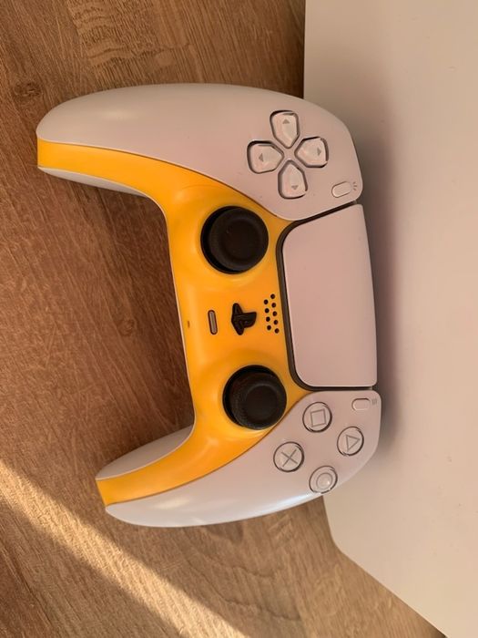 Playstation 5 z napędem + pad i gry w gratisie