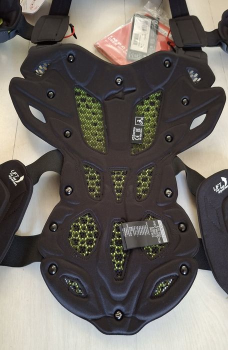 Панцир Alpinestars A10 FULL мото панцирь захист тіла  черепаха мото черепаха захист тулуба Leatt 6.5 5.5  kovi geon ендуро мотокрос
 та вагу до 100кг.
