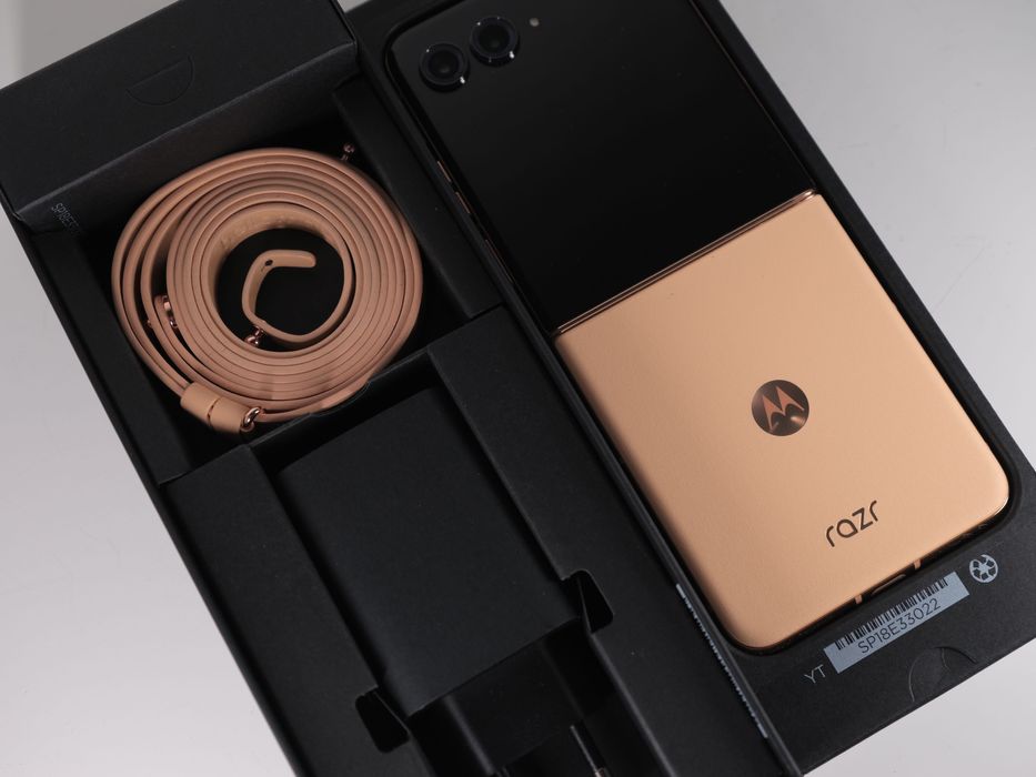 Motorola Razr 50 Ultra Premium protective cover edition/без передоплат