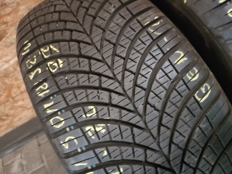 4x Goodyear Vector 4seasons Gen-3 215/50R18 92W  4 sztuki całoroczne