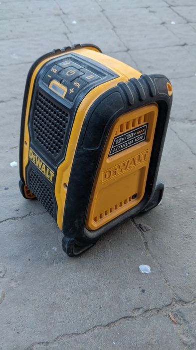 Блутуз колонка Dewalt DCR006