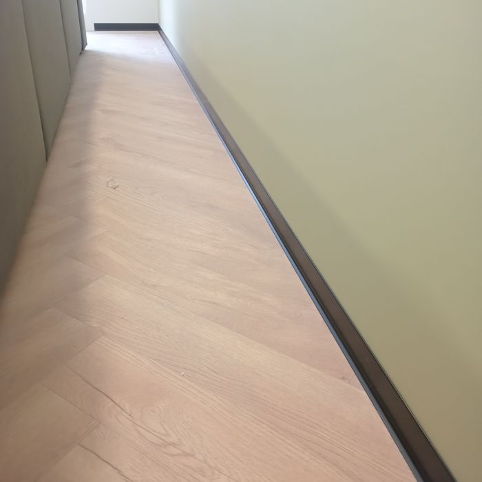 Якісний монтаж плінтуса НЕ ДОРОГО