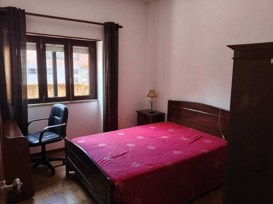 Double Room in the Center of Norton de Matos Neighborhood - Coimbra