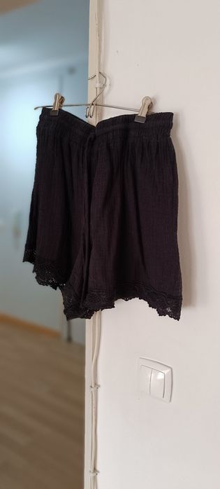 Calções pretos tamanho L. Usados. Shein