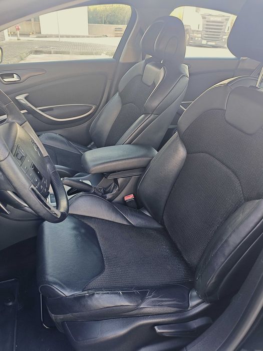 Citroën C5 1.6 HDi 112cv Automático • Pele • 148.000km